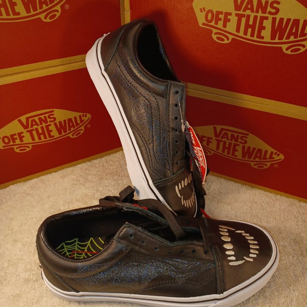 Vans Men's 5.5/Women's 7 Old Skool Fangs Black Leather VN0A5KRF8MD